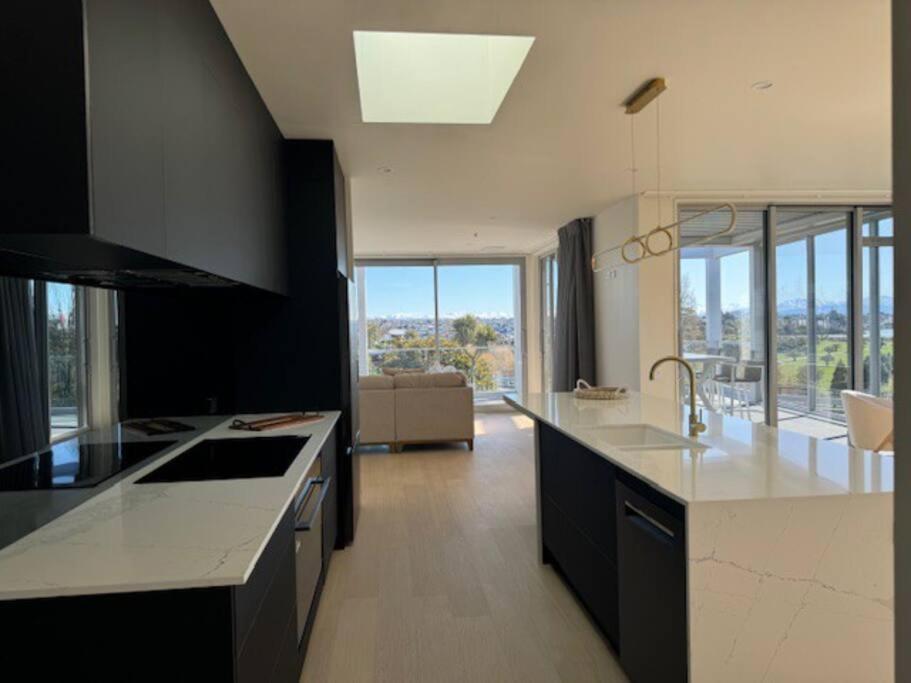 Location And Luxury In Timaru Apartment ภายนอก รูปภาพ