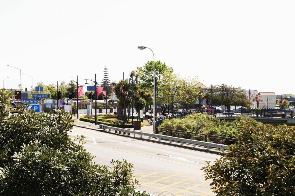 Location And Luxury In Timaru Apartment ภายนอก รูปภาพ