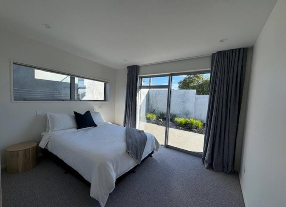 Location And Luxury In Timaru Apartment ภายนอก รูปภาพ